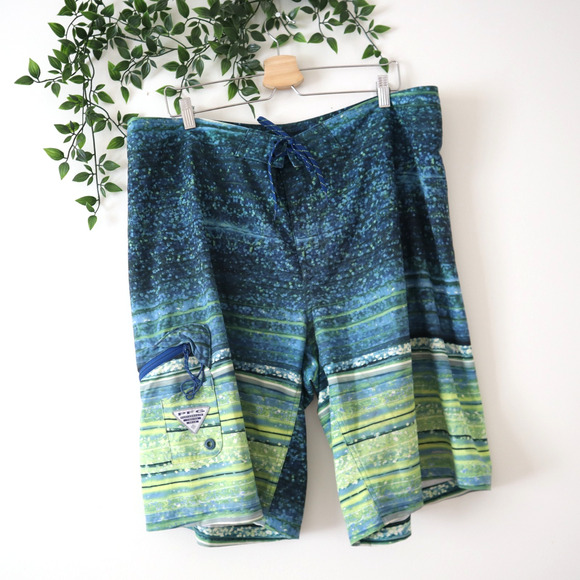 Columbia PFG Men's Blue Green Board Shorts Size 40W 11L - Picture 1 of 4